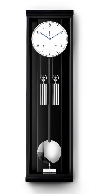 ERWIN SATTLER CLASSICA S 100 M.
Zwart gelakte kast of zwart gelakte kast met Makasar achterwand. 98 cm hoog, 27,5 cm breed en 10,5 cm diep. Ontspiegeld mineraal glas. Uurwerk Sattler Kaliber 1515-4. Loopduur 30 dagen. 8 Precisie kogellagers en 15 Robijn lagers. Emaillen wijzerplaat naar keuze Romeins of Arabisch. Slagwerk op de hele en de halve uren op rondgong met repetitie. 